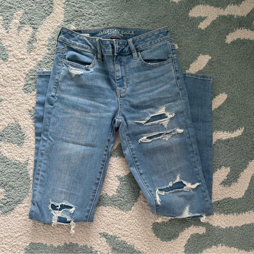 American Eagle Jeans Sz 2. Worn 1 x.